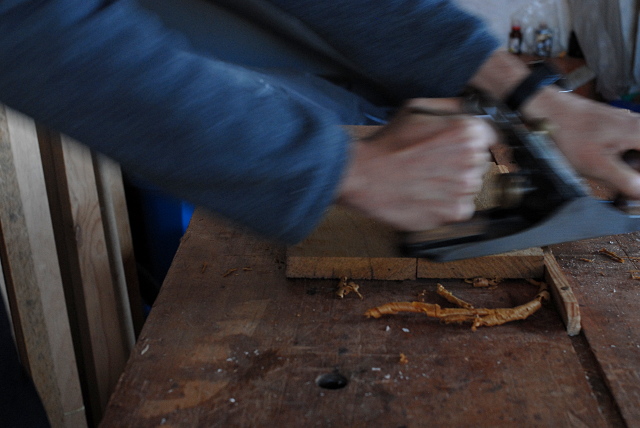 Cross-grain planing
